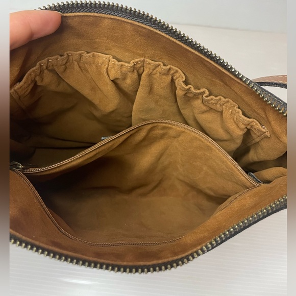 Patricia Nash Poppy Floral Bird Leather Map Crossbody - Picture 7 of 13